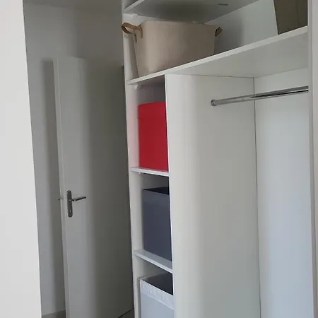 Δωμάτια σε οικογενειακή κατοικία Carmen *